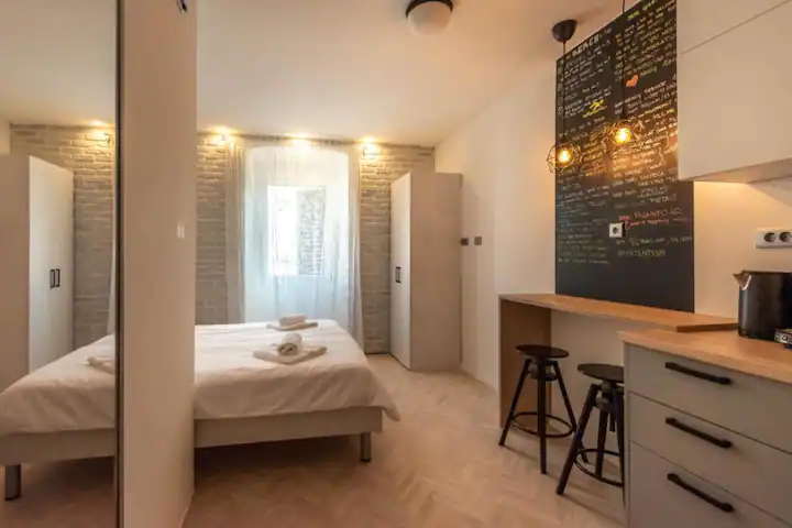 City center studio apartments - Old town Pula studio apartments