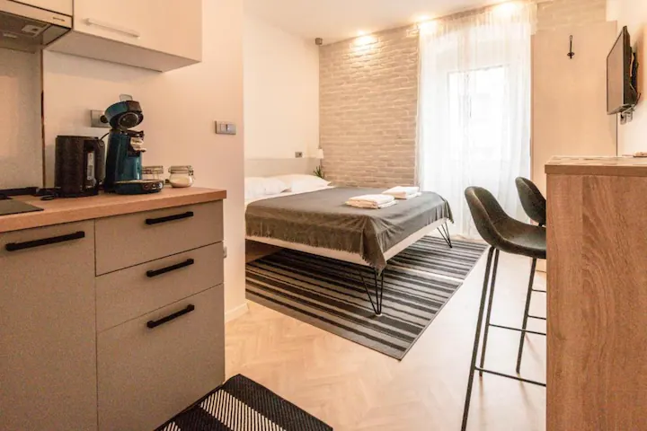 City center studio apartments - Old town Pula studio apartments