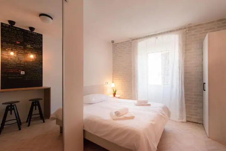 City center studio apartments - Old town Pula studio apartments